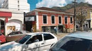 Das rote «Willisau Center» in Nova Friburgo. (Bild: PD)