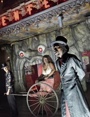 Ein erster Höhepunkt in Berlin: Die siebenstündige Faust-Inszenierung von Frank Castorf. (Bild: Thomas Aurin)