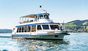 Die MS Ägerisee unterwegs auf dem See. (Bild: PD)