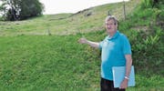 Kurt Russenberger ist frustriert, dass er nach vielen bereits entstandenen Kosten und schriftlichen Zusagen plötzlich vor der Auszonung steht. (Bild: Monika Egli)