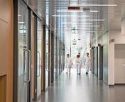 Blick ins Notfallzentrum des Luzerner Kantonsspitals. (Bild: Corinne Glanzmann)