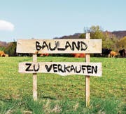 Viele könnten, nicht alle wollen: Hinter dem Verkauf von Bauland stecken Überlegungen. (Bild: Archiv)