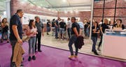 Rhema-Besucher beim Messerundgang am späteren Samstagnachmittag. (Bild: Max Tinner)