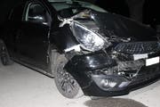 Der Wagen der 19-Jährigen wurde beträchtlich beschädigt. (Bild: Kapo AI)