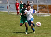 Packende Duelle wie hier in Cham im Juni 2017 zwischen dem FC Ägeri, in Weiss, und Ober-Erlenbach wird es auch 2018 zu sehen geben. (Bild: Stefan Kaiser)
