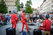 Voll schrägt sind bei Cosmonautix am "Aufgetischt" 2017 nicht nur die Kostüme, sondern auch die Töne. (Bild: Ralph Ribi - 13. Mai 2017)