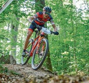 Reto Indergand ist am Swiss Bike Cup rasant unterwegs. (Bild: Roland Jauch (Solothurn, 5. Mai 2018))
