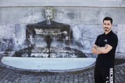 Fernando Skrebsky Dutra vor dem Winkelried-Denkmal in Stans. (Bild: Jakob Ineichen (Stans, 21. April 2018))