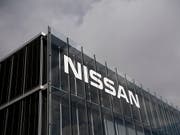 Nissan schreibt im abgelaufenen Geschäftsjahr 2017/18 wegen eines Skandals um Sicherheitschecks deutlich weniger Gewinn. (Bild: KEYSTONE/JEAN-CHRISTOPHE BOTT)