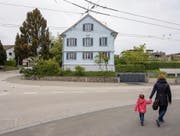 An der Kirchlistrasse 2 gehen die Kinder derzeit noch vorbei. Ab Sommer 2019 sollen sie hier in die Tagesbetreuung gehen. (Bild: Urs Bucher)
