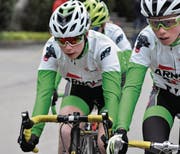 Lorena Leu (links, Radsport Altdorf) ist auch auf der Strasse ein grosses Talent. (Bild: Josef Mulle)