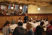 Präsident Walter Brand (Mitte) führte durch die Versammlung. (Bild: Lea Kathriner (Sarnen, 4. Mai 2018))