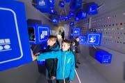 Das Verkehrshaus hat 2017 eine neue Ausstellung zum Thema Mobilität der Zukunft in der Schienenverkehrshalle eröffnet. (Bild: Eveline Beerkircher (Luzern, 15. November 2017))