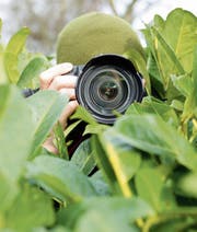 Sozialversicherungen dürfen bei Verdacht auf Missbrauch ihre Versicherten observieren lassen. (Bild: Getty)