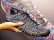 Die kleinen Extras für die passionierten Velofahrer: Retrolook bei den Schuhen: Giro verwendet beim Modell Republic Knit statt eines Schafts aus Kunststoff ein atmungsaktives Gestrick. Es sitzt wie eine Socke und ist dauerhaft wasserabweisend. (Bild: PD)