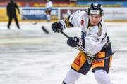 Wird Reto Suri bald nicht mehr im EVZ-Trikot zu sehen sein? Bild: Andy Müller/Freshfocus)