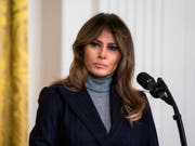 Musste für eine Nieren-Operation ins Spital: die First Lady Melania Trump. (Bild: KEYSTONE/EPA/JIM LO SCALZO)