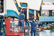 Stadler Rail ist ein Schwergewicht der Thurgauer Industrie. (Bild: Thi My Lien Nguyen (Bussnang, 20. September 2017)