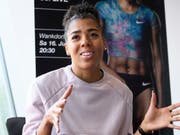 Mujinga Kambundji spricht über ihren erfolgreichen Saisonstart (Bild: KEYSTONE/ANTHONY ANEX)