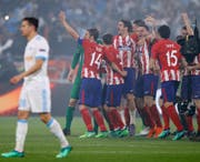 Die spanischen Spieler jubeln über den Sieg im Europa-League-Final. (Keystone)