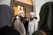Abdel Azziz Qaasim Illi (links) und Nicolas Blancho. (Bild: Alessandro Crinari/Keystone)