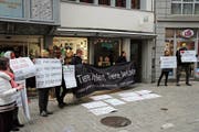 Diese Kundgebung in der Spisergasse kommt Tierrechtsaktivisten jetzt teuer zu stehen. (Bild: Reto Voneschen (6. Januar 2018))