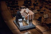 Organist Christian Schmitt.
