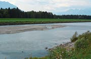 Als oberster Punkt im Rhein soll nach dem Ende der Rhesi-Bauarbeiten im Büchel (Gemeinde Rüthi) Kies entnommen werden. Im Bereich Koblach/Mäder bleibt die Flusssohle unberührt, auch Kiestransporte soll es auf Koblacher Ortsgebiet nicht geben. (Bild: Kurt Latzer)