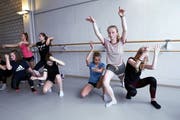 Mitglieder der tdc dance company bei einer Probe für das neue Projekt.Werner Schelbert (5. Mai 2018)