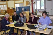 Im Bild der Vorstand des Vereins Sprungbrett Uri von links Margrit Müller, Anita Dall’Agnola, Paul Gwerder, Heidi Steiner und Präsident Edgar Walker. (Bild: Georg Epp Altdorf, 15. Mai 2018)