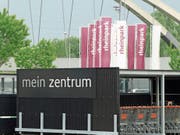 Der Einkaufstourismus im Nachbarland Vorarlberg hat nachgelassen, mehr Österreicher und Deutsche als früher besuchen das St. Margrether Einkaufszentrum. Spürbar mehr, ist die Zentrumsverwaltung überzeugt. (Bild: Kurt Latzer)