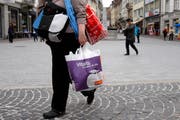 Nach Herzenslust shoppen - das ist der Traum vieler. Doch wie lange sollen die Läden geöffnet sein?