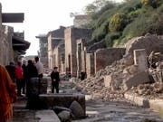 Die antike Römer-Stadt Pompeji am Golf von Neapel: Noch immer gibt es Teile der Stätte, die noch nicht freigelegt sind. (Bild: KEYSTONE/AP/FRANCO CASTANÒ)