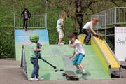 Es ist keiner zu klein, um bei «Schweiz bewegt» Bewegungsminuten für seine Gemeinde zu sammeln, wie diese Kinder im vergangenen Jahr in Neckertal unter Beweis stellten. (Bild: Cecilia Hess-Lombriser)