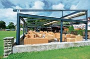 Auf Beschluss der Stadt müsste die Pergola Richtung Schlosswiese rückgebaut werden. (Bild: Max Eichenberger)