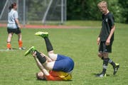 Auf 1000 Hobbykicker gibt es an Grümpelturnieren 3,5 Unfälle. (Bild: Michel Canonica)