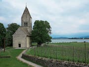 Die romanische Kirche St. Peter und Paul auf der Ufenau. (Bild: Urs Bader)