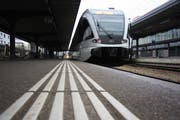 Am Bahnhof Wil drohen am den Fahrplanwechsel im Dezember 17 Minuten längere Wartezeiten. (Bild: Simon Dudle)