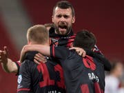 Kommen aus dem Feiern kaum noch heraus: Aufsteiger Xamax jagt den Punkterekord des FC Zürich in der Challenge League (Bild: KEYSTONE/PETER SCHNEIDER)