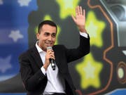Der Regierungsvertrag in Italien steht: Der Chef der Fünf-Sterne-Bewegung, Luigi Di Maio, veröffentlichte das Dokument auf der Website. (Bild: KEYSTONE/EPA ANSA/FILIPPO PRUCCOLI)