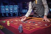 Im vergangenen Jahr wurden im Casino Luzern insgesamt fast 37 Millionen Franken aufs Spiel gesetzt. (Bild: Boris Bürgisser (Luzern, 2. Februar 2017))