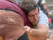 Matthias Aeschbacher griff am Oberaargauischen kräftig zu (Bild: KEYSTONE/MARCEL BIERI)