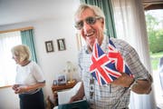 1/3: Vorfreude auf die royale Hochzeit beim Anglo-Swiss Circle St.Gallen. (Bild: Ralph Ribi)