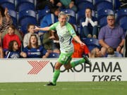 Jubelt mit Wolfsburg über das Double: die Schweizer Internationale Lara Dickenmann (Bild: KEYSTONE/AP PA/PAUL HARDING)