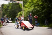 Mit viel Schwung geht es auf die Strecke. Bild: Jakob Ineichen (Flüeli-Ranft, 19. Mai 2018)