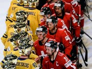 2013 nach dem Final feierten die Schweden in Goldhelmen, während die enttäuschten Schweizer gratulieren mussten. Selbiges Szenario soll sich nicht wiederholen (Bild: KEYSTONE/EPA/CLAUDIO BRESCIANI)