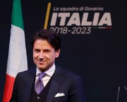 Der 53-jährige Giuseppe Conte könnte bald Italiens Kabinett anführen. (AP Photo/Alessandra Tarantino, Rom, 1. März 2018)