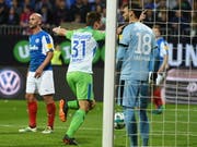 Robin Knoche jubelt nach seinem Siegtreffer gegen Holstein Kiel (Bild: KEYSTONE/EPA/DAVID HECKER)