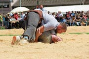 Gegen Raphael Arnold (oben) hatte Roman Nägeli kaum eine Chance. (Bild: Paul Gwerder, Schwanden, 21. Mai 2018)