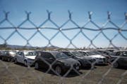 Deutschen Autos wie VW drohen in den USA saftige Zölle. (Bild: P. T. Fallon/Bloomberg (Kalifornien, 5. April 2017))
